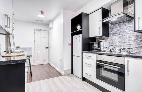 Stirchley Apartment | Kunda House Pershore 1268-1266