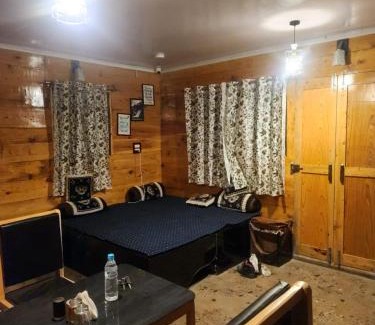Kupwara Hotel | Kupwara Cafe and Resort