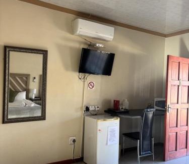 Ga-Segonyana House | Kuruman Paradise Lodge