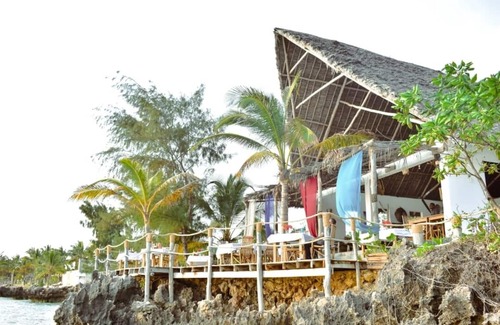 Kizimkazi Hotel | Kusini Beach Bungalows