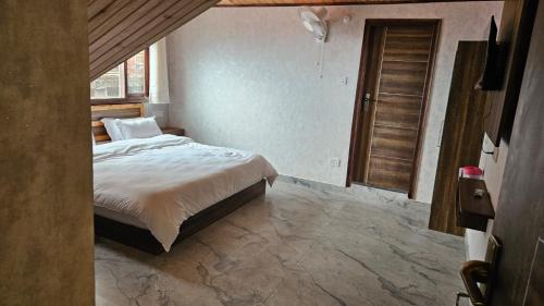 Shimla Bed & Breakfast | kusum villa