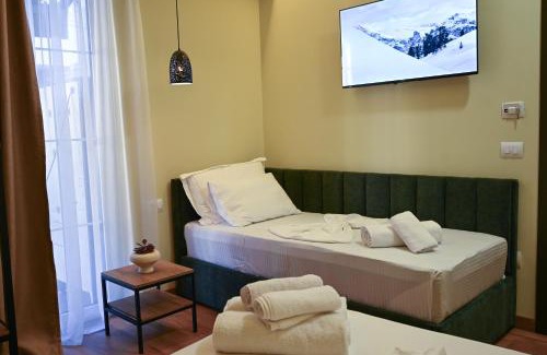 Tirana Hotel | Kuta's City Center