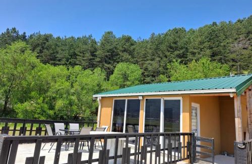 Cetinje Municipality Apartment | Kutak prirode