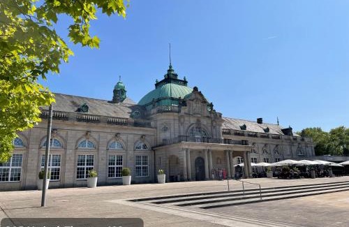 Bad Oeynhausen Apartment | Kvartier2 in TOP-Lage, 5 min zur Bali-Therme und GOP, HDZ, Arbeitsplatz, Boxspringbett