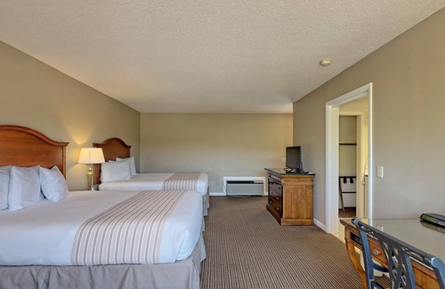 Clayton Condo | KW_103 Two Queen Unit