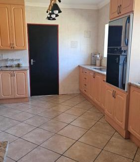 De Deur House | Kwa Mimi Guesthouse