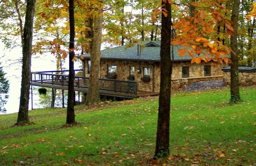 Almo Cottage | Ky Lake Unique Stone Cottage - On-Site Boat Rentals with Private Dock