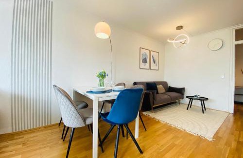 Grifflenberg Apartment | KYANIT APARTMENT: FREE PARKING + POOL + NETFLIX