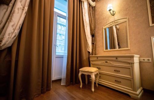 Afanasivsʹkyy Yar Apartment | Kyiv Classic Apartment