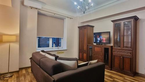 Lypky Apartment | Kyiv Khreschatyk 27 Apartment