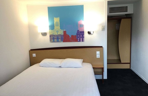 La Penne-sur-Huveaune Hotel | Kyriad Direct Marseille Est - La Valentine