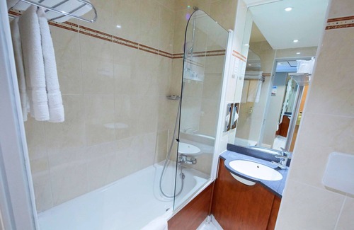 Saint-Ouen Hotel | Kyriad Paris Nord - Porte de Saint Ouen