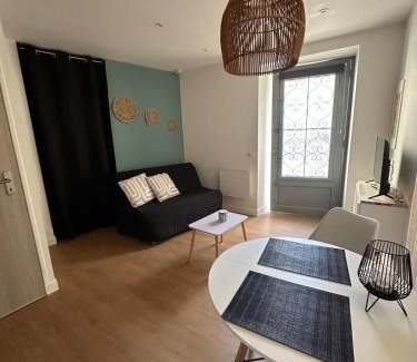 Chateaurenard Apartment | L'Échappée Belle Studio