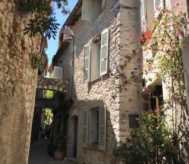 Saint-Paul-de-Vence House | L'élégante - maison de ville avec bains à remous - parking inclus