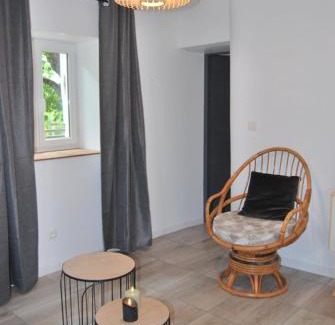 Valensole Apartment | L'éolienne