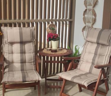 Kalathas Apartment | L A Boutique Suites with Private Hot Tub