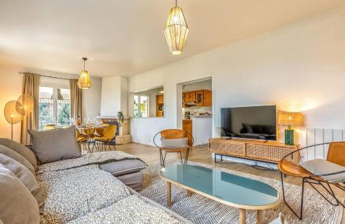 Connaux House | L'abeliano - House With Pool Near Uzs