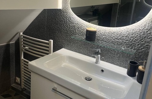 Noisy-le-Sec Apartment | L'agréable