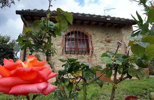 Murlo House | L'aia di Maria, holiday home in the Tuscan hills