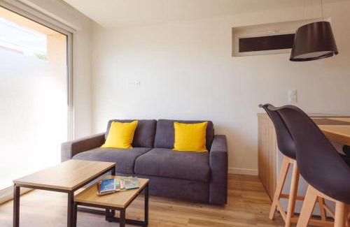 Bourg-en-Bresse Apartment | L'Aindus de Brou- parking privé- RDC
