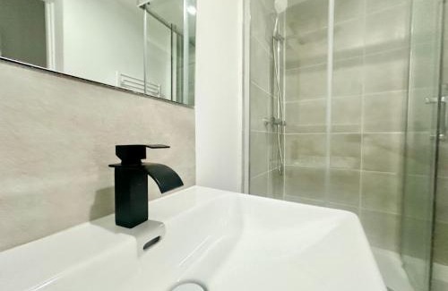 Limoges Apartment | L'Alpha, Moderne et lumineux