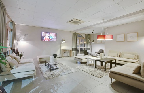 Quartier de la Boule - Champs-Pierreux Hotel | L'Amandier