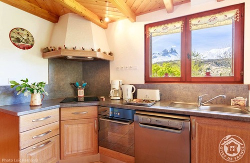 Albiez-Montrond House | L'ancolie - Albiez Montrond
