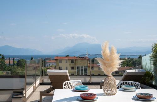Rivoltella Apartment | L'Angelica Loft Apartment Lake View - Desenzano del Garda