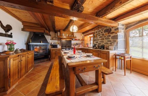 Anglards-de-Salers House | L'Anglardoise - Maison pour 7 voyageurs