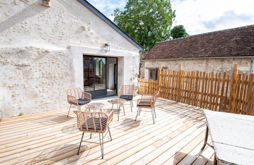 Charge Cottage | L'Aruine - Superb semi-troglo gîte - 6pers
