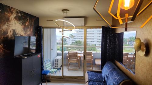 Villeneuve Loubet Beach Apartment | L'ASTRONAUTE - Balcon vue mer - CLIM - place parking privée - Marina baie des anges