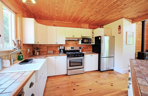 Wakefield Bed & Breakfast | L'Auberge des Collines Private Escape For Two