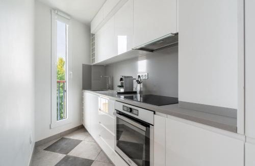 Gentilly Apartment | L'Auguste - Face RER B - Free Parking