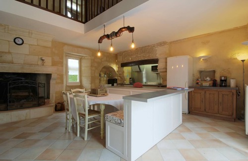 Puisseguin House | L' Authentic - Puisseguin