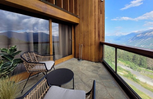 Randogne Apartment | L'AvantGardiste, spacious duplex apartment (6 Bedrooms) with panoramic view