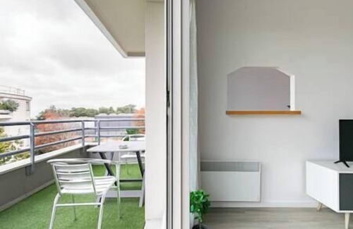 Cenon Apartment | L'Éclat - Elegance and comfort