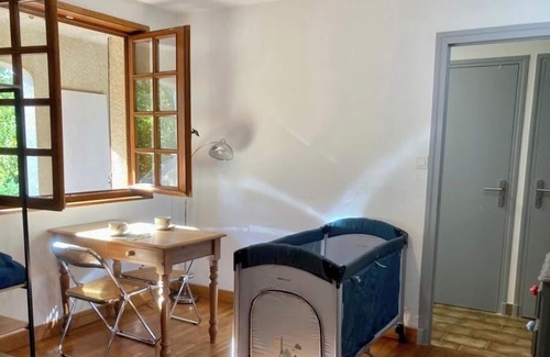 La Roche-Vineuse House | L'Ecoin tranquille, entre Vignes et nature.