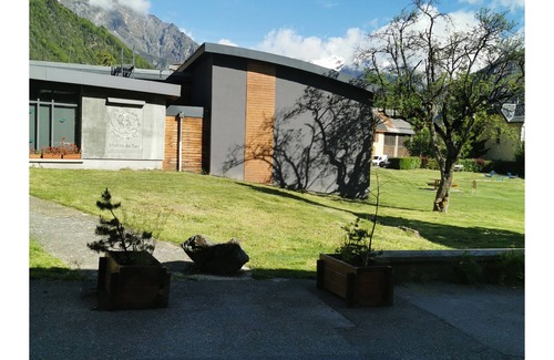 Le Bourg-d'Oisans Condo | L'edelweis Appartement de Charme à Bourg D'oisans