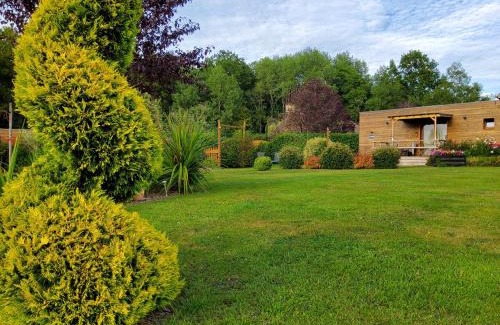 Courtonne-la-Meurdrac Bed & Breakfast | L’’ Ensoleillée Au Doux Refuge