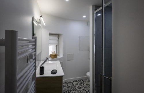 Chatel-Guyon Apartment | L'Escapade - 1 chambre - 2 pers - Terrasse