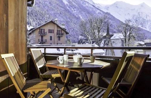 Chamonix City Centre Apartment | L'Espace Montagne by Interhome