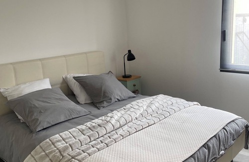 Malemort-du-Comtat Bed & Breakfast | L'esquirou house type 2