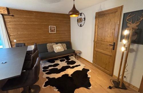 Flumet Apartment | L'Etoile Blanche - Appt vue montagne