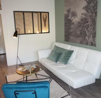 Bourg-l'Eveque Apartment | L'Eucalyptus, charmant T2 au cœur du centre ville