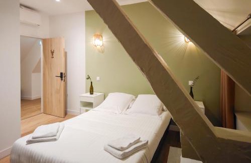La Celle-sous-Gouzon Hotel | l'Hôtel du Cerf - Grand Sancerrois