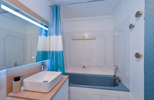 Le Croisic Apartment | L'Hermione - Wifi - Balcon - 400m mer