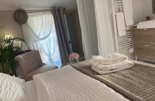 La Bernerie-en-Retz Bed & Breakfast | L'Inattendue Chambre de charme au coeur de la Bernerie et à 200m de la plage