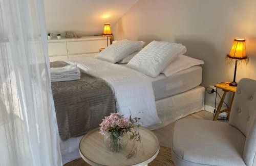 La Bernerie-en-Retz Bed & Breakfast | L'Inattendue Chambre de charme au coeur de la Bernerie et à 200m de la plage