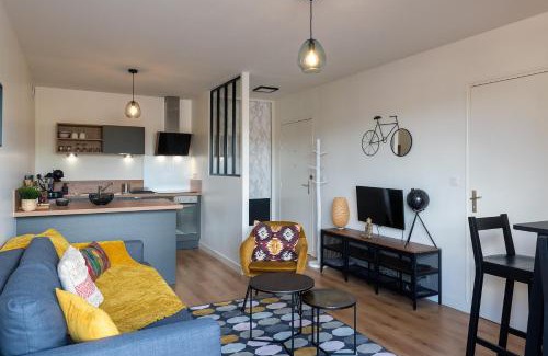 Brive-la-Gaillarde Apartment | L'Instant Terrasse - 1 Chambre