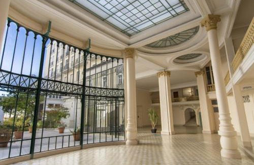Cœur de Ville Apartment | L'International 122 - Hypercentre - Proche Parc & Thermes